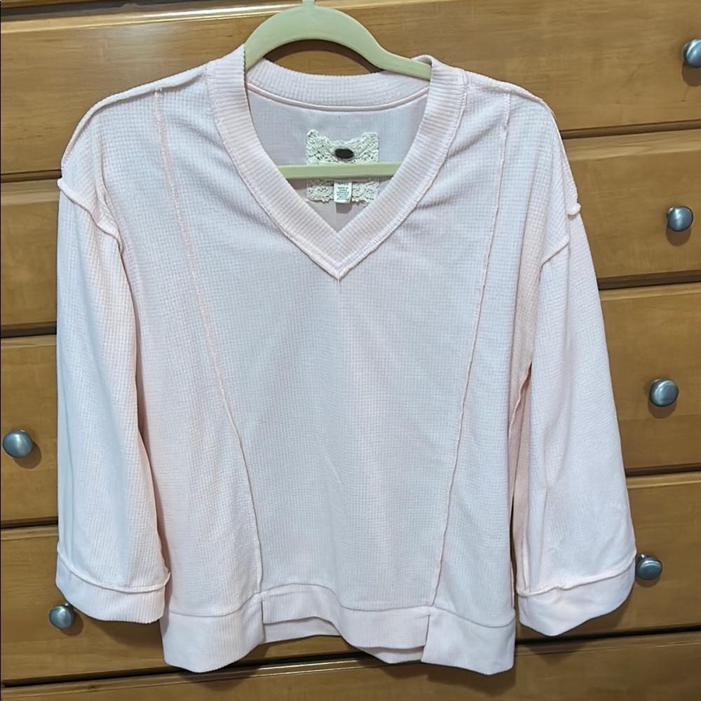 Cupio Light Pink V-Neck Top